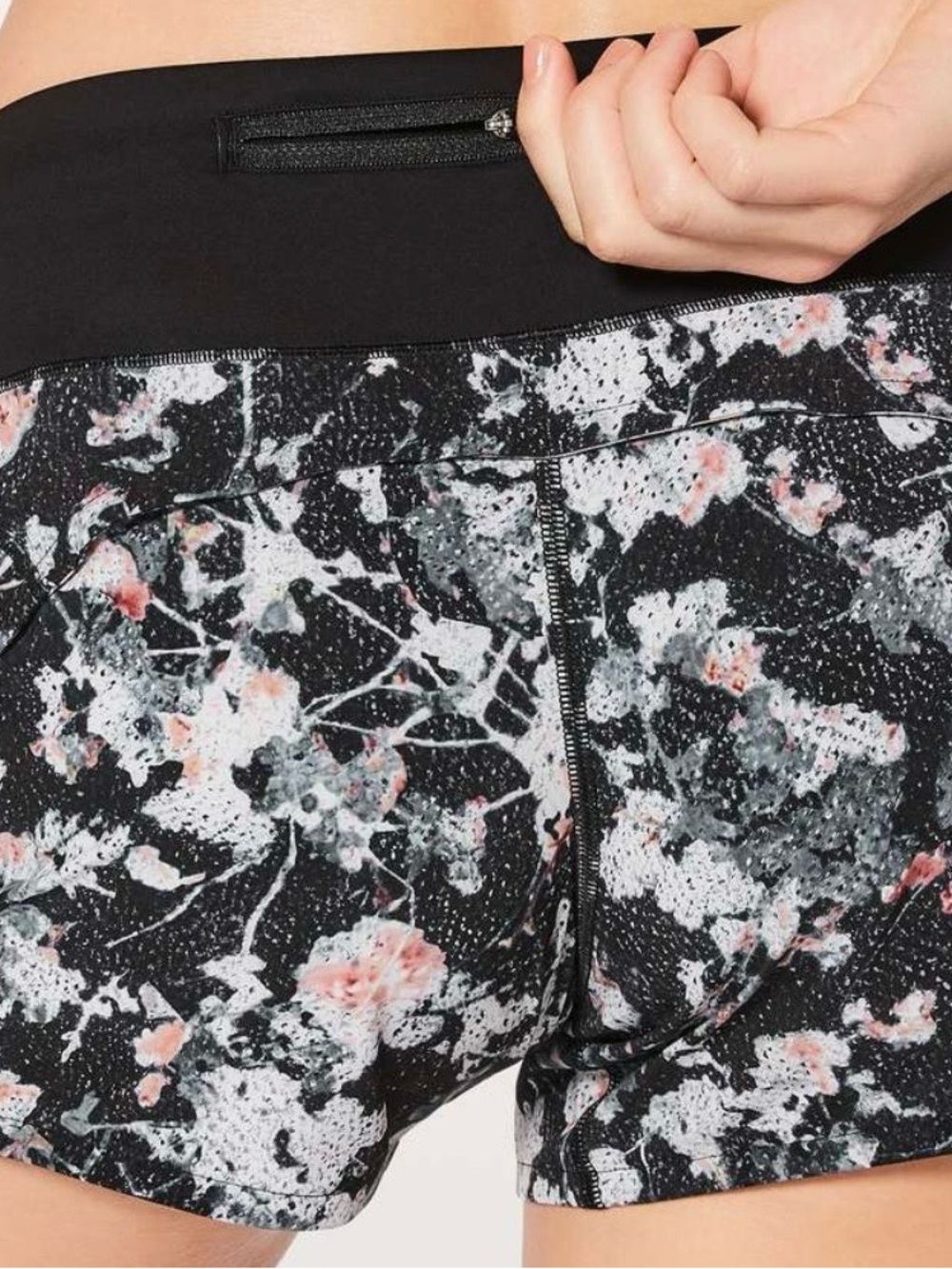 LULULEMON RUN TIMES SHORT II 4" (Spring Bloom/Multi Black) - Picture 2 of 6